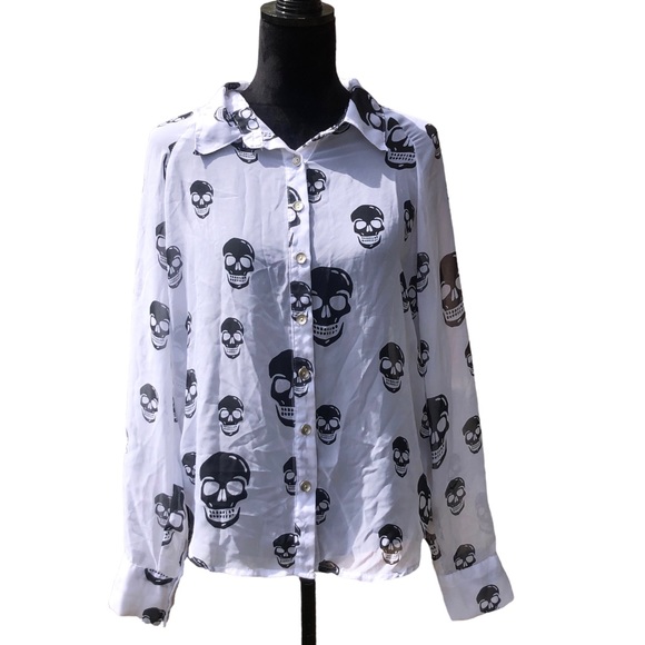 Dots Tops - Dots White Button Down with Black Skulls size Large
